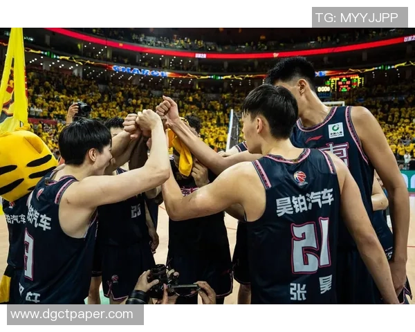 CBA精彩对决回顾广东队与浙江队10月17日比赛录像全程回放