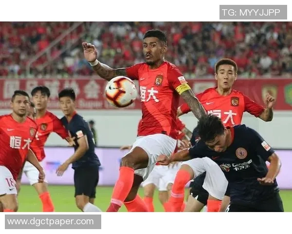 中超第23轮精彩对决国安与恒大激战成平局比分引发热议