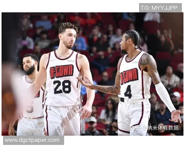 15勇士与灰熊首战激烈对决谁能在季后赛首轮抢得先机